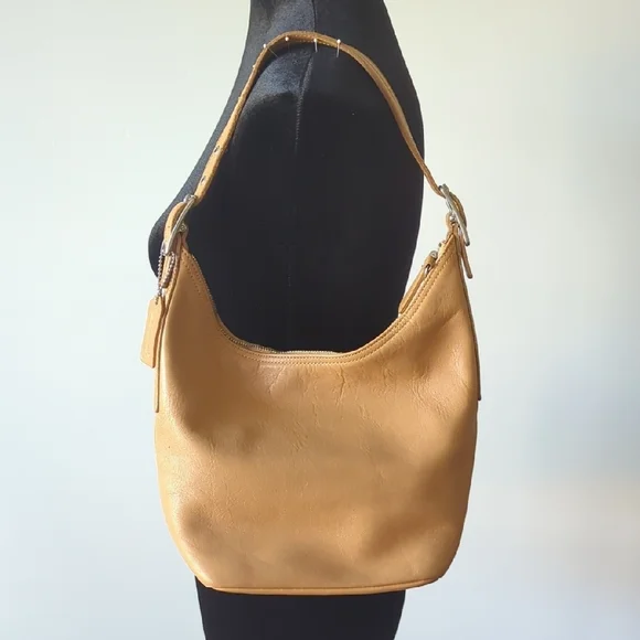 Coach Tan Leather Hobo Bag with Gold Hardware - Picture 2 of 9